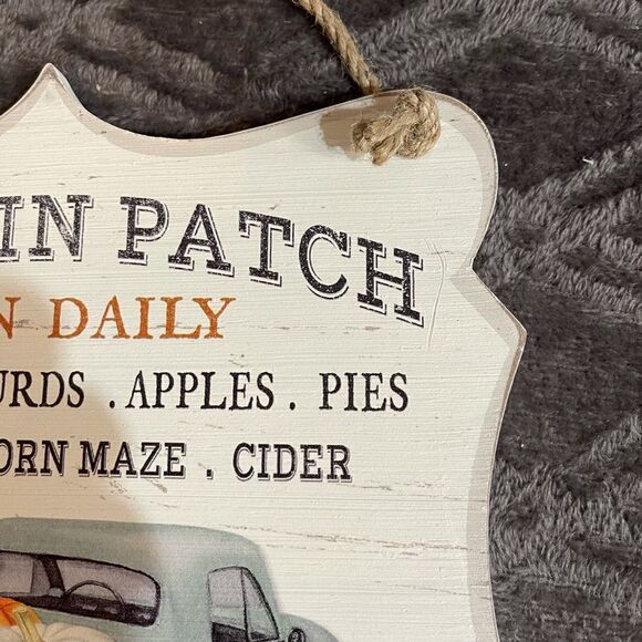 Pumpkin patch sign with truck and pumpkins NWT - Picture 3 of 7